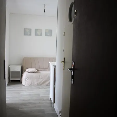 Apartment Poitierstudio#1 *